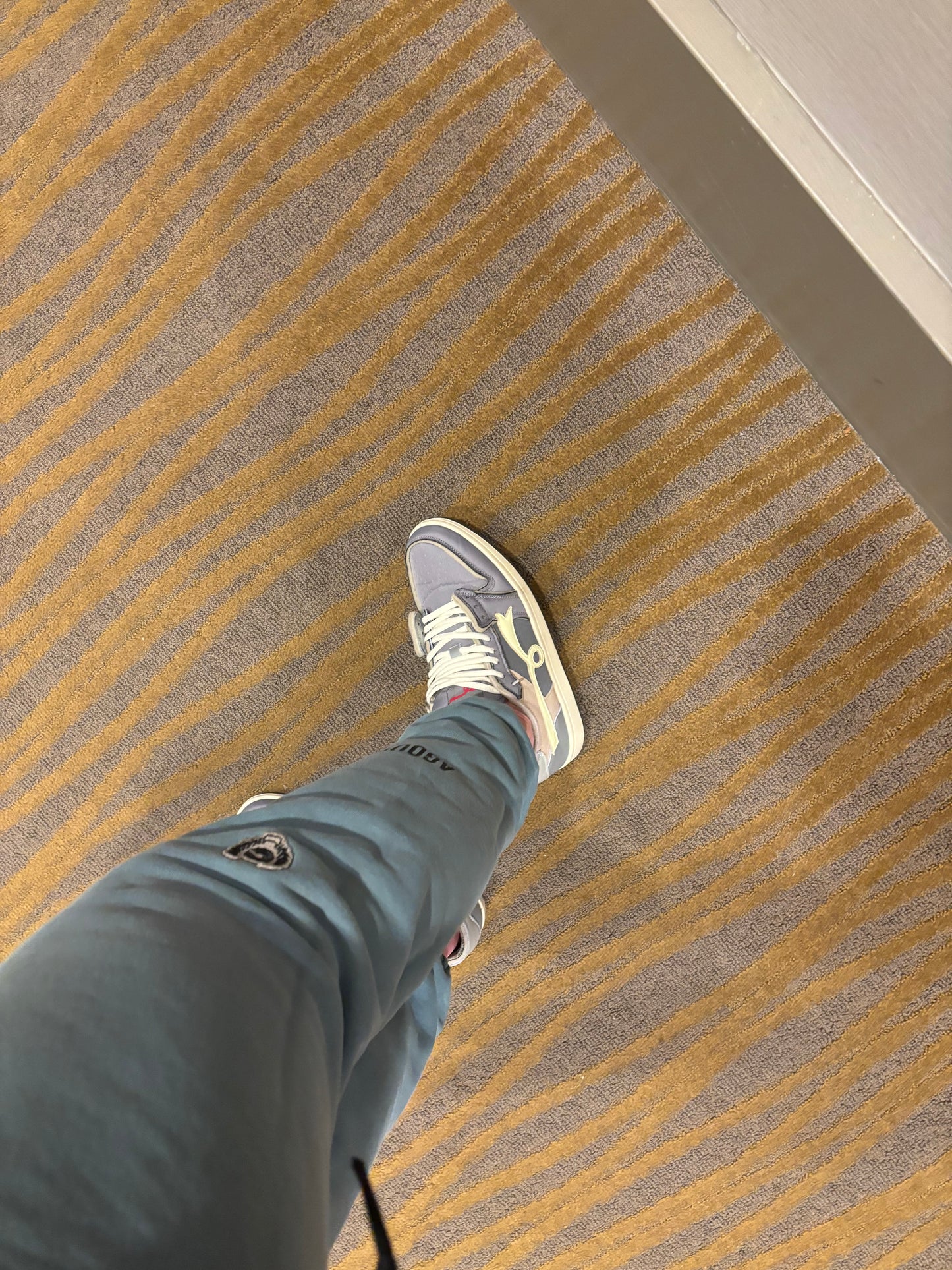 | SPLIT ENDS | COOKIES & CREAM Samples |